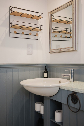 Bathroom 3, Stunning 3 Bedroom Oxford Retreat, Oxfordshire
