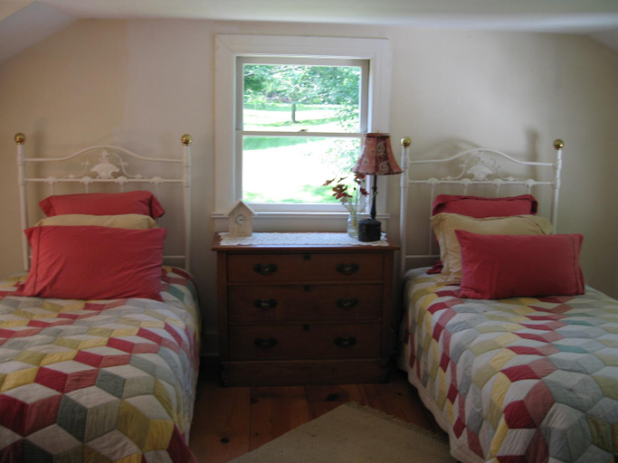 Bedroom 2, Omega Special, 1860s farm house 7 acres, Dutchess