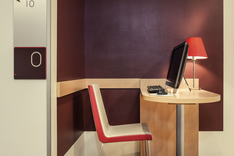 Public Area 2, ibis Epinay sur seine Gennevilliers, Seine-Saint-Denis