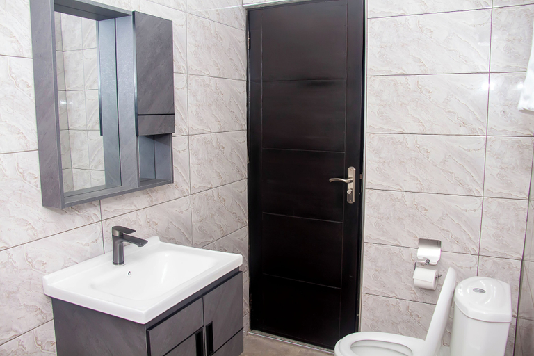 Bathroom 3, Royal Tulip Court, Accra