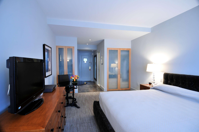Bedroom 3, The Lombardy Hotel, New York
