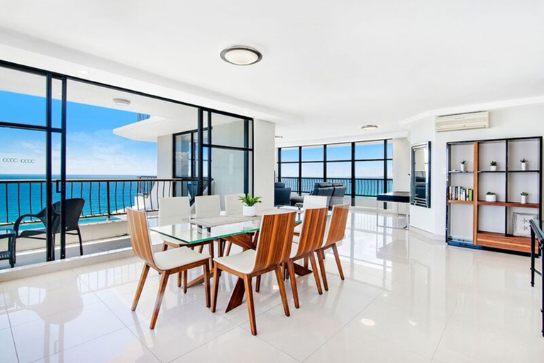 Food & Drinks, ULTIQA Beach Haven At Broadbeach, Gold Coast