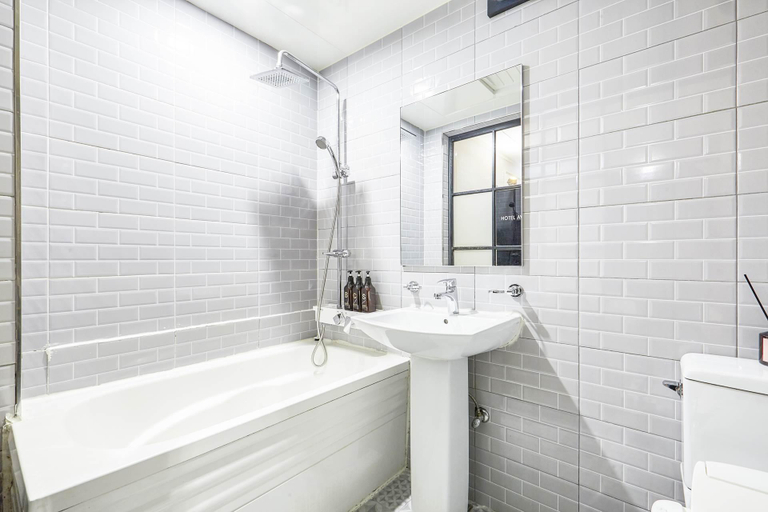 Bathroom 4, Avenue Hotel, Yongin
