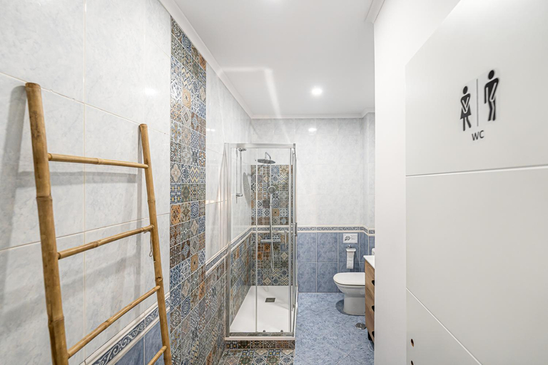 Bathroom 3, Goa Square Guesthouses by Lisbon with Sintra, Amadora