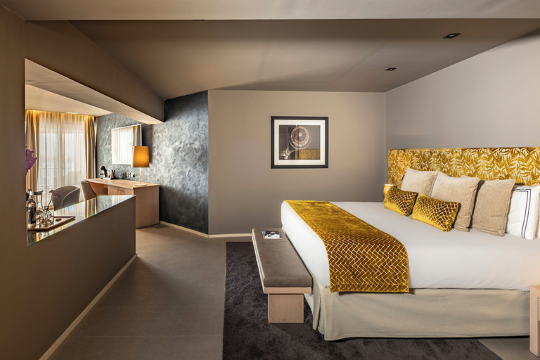 Bedroom 4, Waterfront