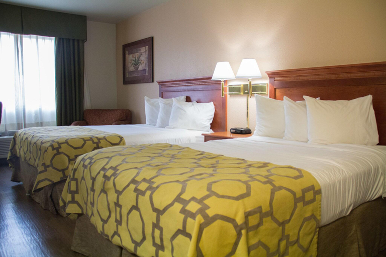 Bedroom 3, Baymont by Wyndham Yreka, Siskiyou