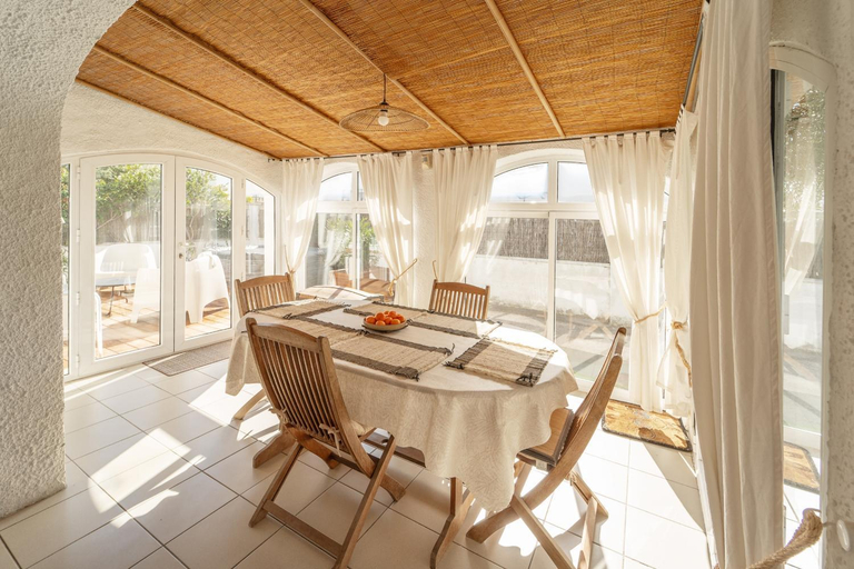 Facilities 3, WELCS CASA 147 EMP cerca del mar, Girona