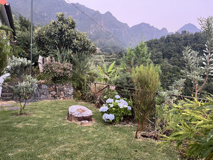 Room 4, Magical Mountain Retreat - Zembica by Atlantic Holiday, São Vicente