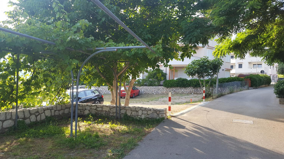 Others 4, Apartments P&L, Baška