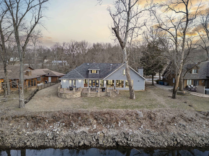 Exterior & Views 2, Foggy River Retreat For 16!, Taney