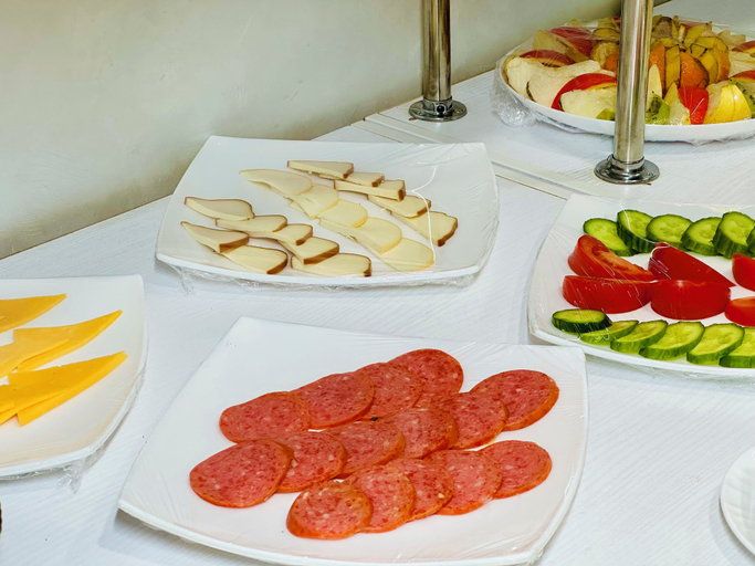 Food & Drinks 5, Ayvan Plaza, Buxoro