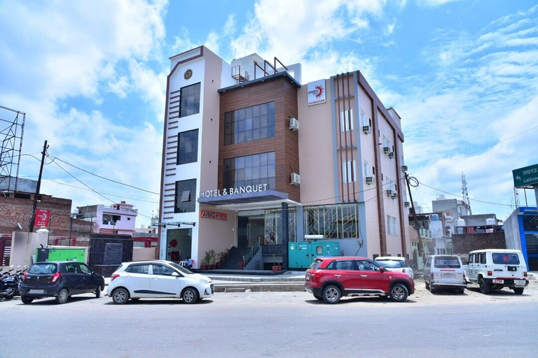 Others 3, Awadh Place , Sitapur