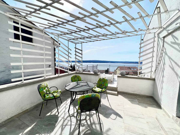 Others 5, Apartman Azoa 1, Crikvenica