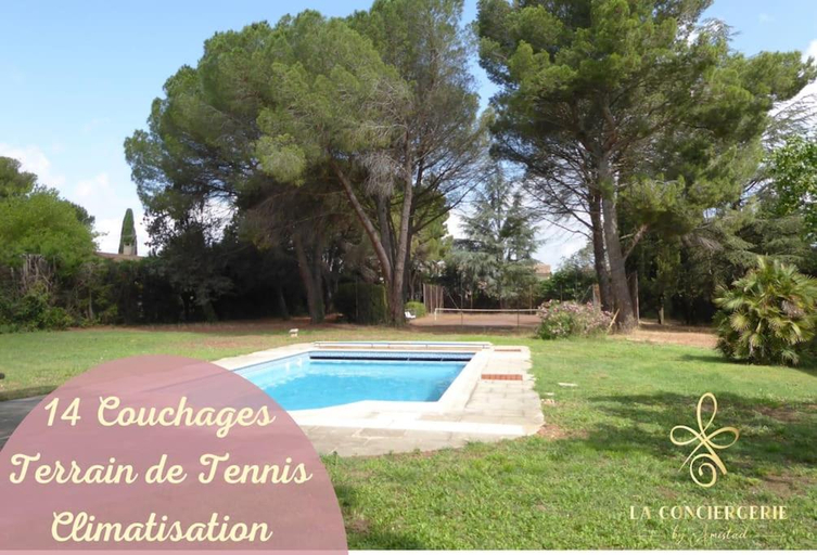 Sport & Beauty 2, La Villa des Pins avec piscine et tennis, Gard