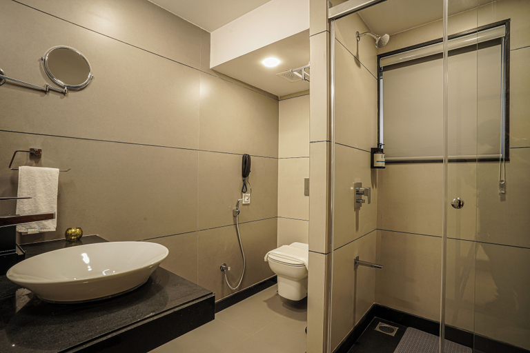 Bathroom 3, TreeHouse Kambers, Belgaum