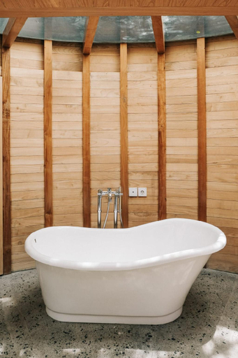 Bathroom 7