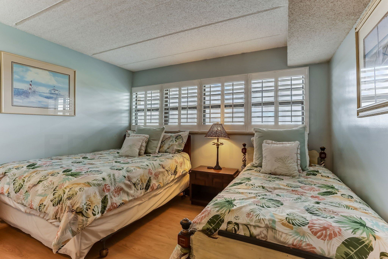 Bedroom 3, Comfortable Condo With Beautiful Ocean view by RedAwning, Nassau
