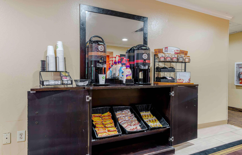 Food & Drinks 5, Extended Stay America - Elizabeth - Newark Airport, Union