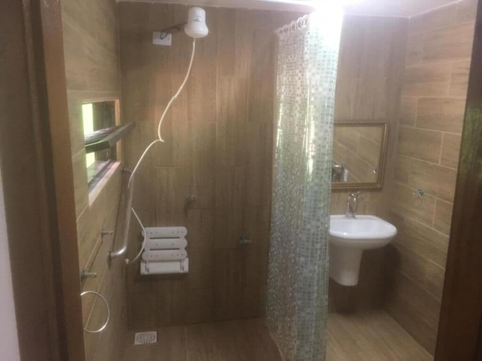 Bathroom 5, Pousada Ferradura Beach, Armação dos Búzios