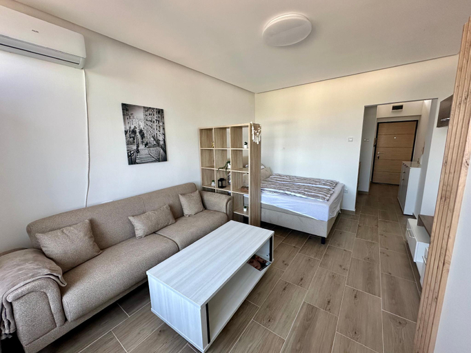 Others 5, MaKi apartment, Belgrade