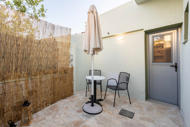 Room 5, Filiatra Charming Urban Escapes Your Cozy Retreats, Peloponnese