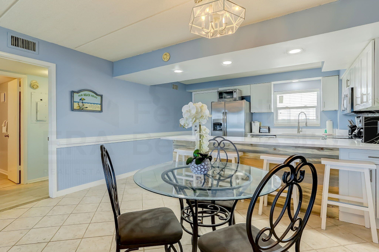 Others 3, Updated Condo Featuring Fresh Atlantic Breeze by RedAwning, Nassau
