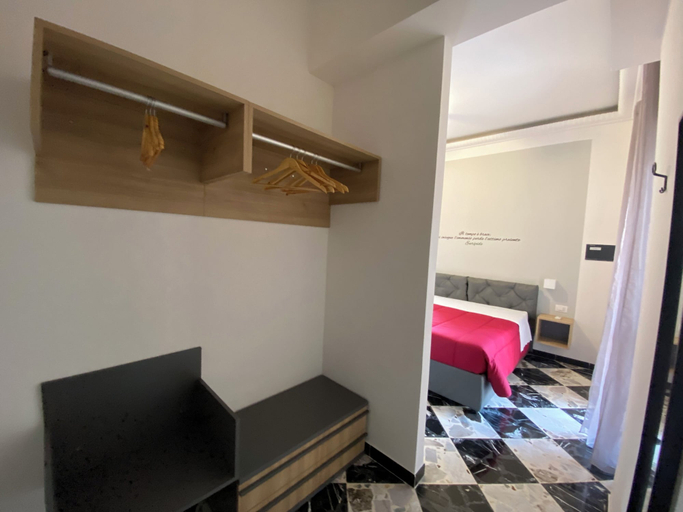 Bedroom 3, Al Teatro Greco, Syracuse