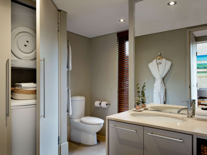 Bathroom 7