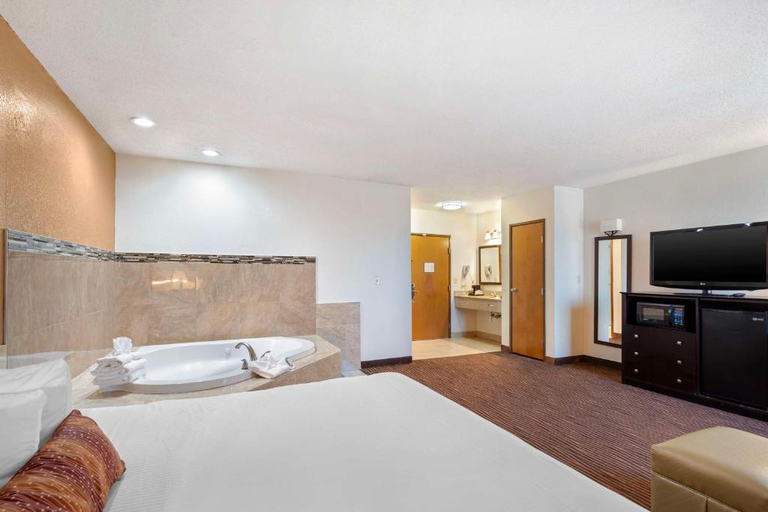 Bedroom 3, Best Western Des Plaines Inn, Cook