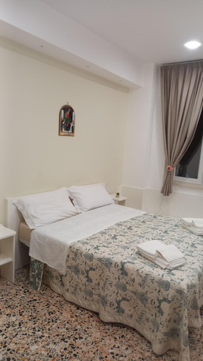 Others 5, B&B Maestra Giovanna, Napoli