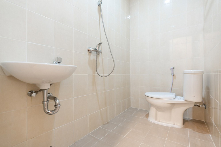 Bathroom 3, Formerly RedDoorz @ Graha Cemerlang Maros, Maros