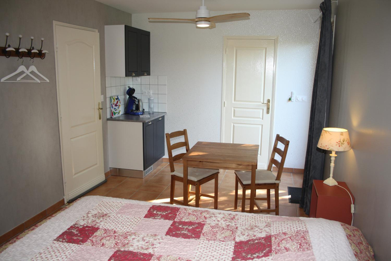 Others 4, Repos chez Margot, Lot