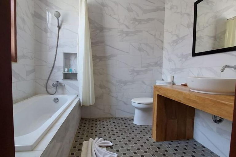 Bathroom 4