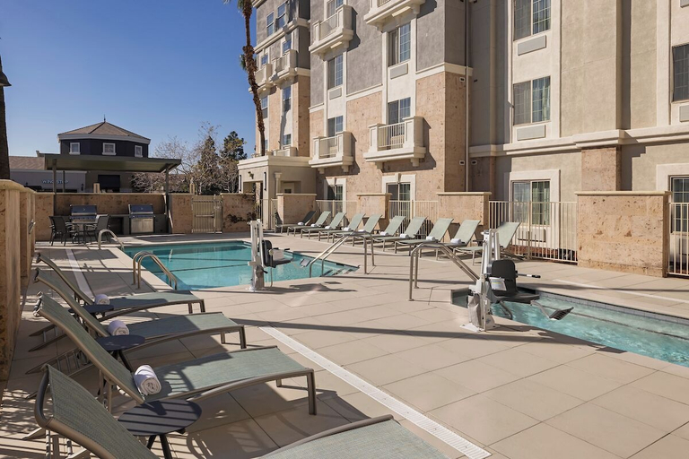 Sport & Beauty 5, TownePlace Suites by Marriott Ontario Airport, San Bernardino