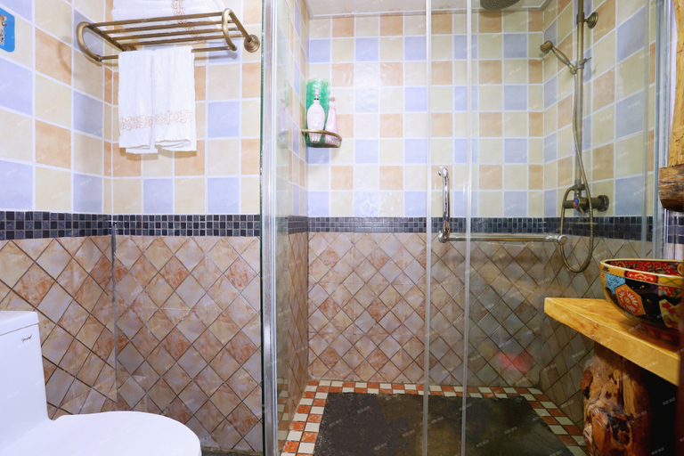 Bathroom 4, Butterfly Loves Flower Inn, Zhangjiajie