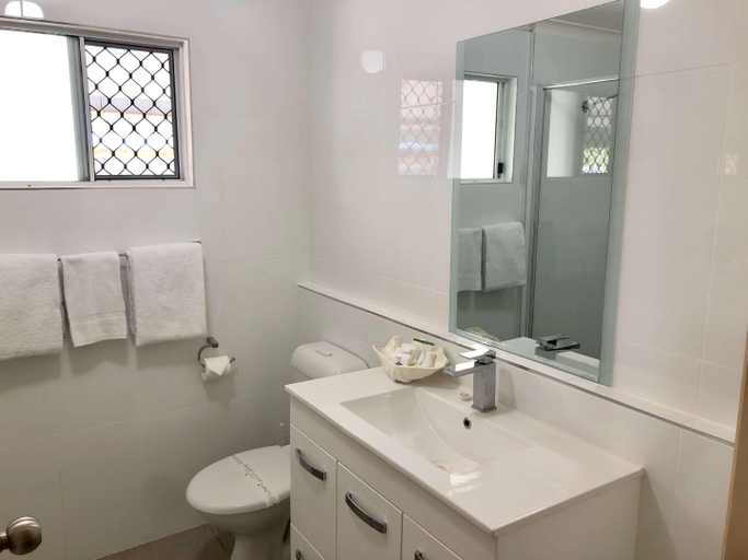 Bathroom 4, Best Western Ambassador Motor Lodge, Hervey Bay - Pt A