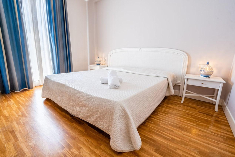 Bedroom 3, Capo Peloro Hotel, Messina