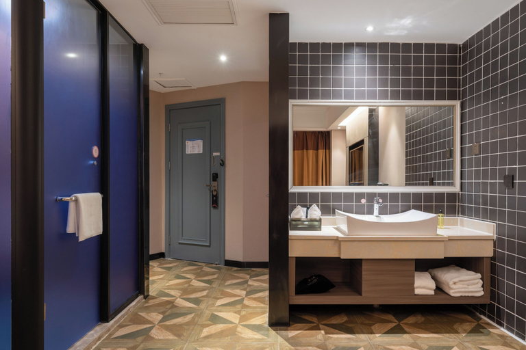 Bathroom 4, World Hotel Zhengzhou Univ Hi-tec Branch, Zhengzhou