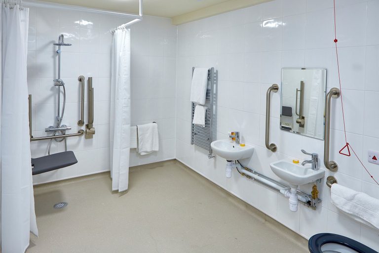 Bathroom 4, Craigside Manor, Conwy