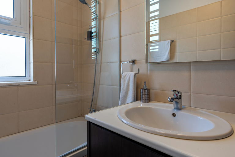 Bathroom 3, Harbor Apartments in Larnaca, Larnaca