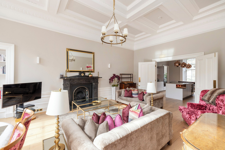 Others 4, JOIVY Ultra Luxe 3BR home near Princes St, Edinburgh