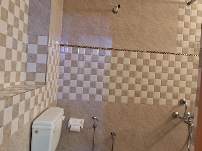 Bathroom 5, Cupid's Heaven Resort, South Goa