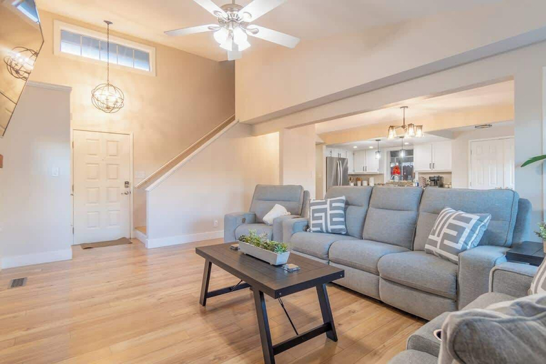 Others 5, Modern 3-bedroom Escape in Northwest Reno, Washoe