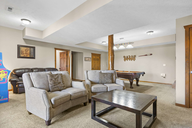 Others 4, Serenity Oaks Stay for 16!, Stone