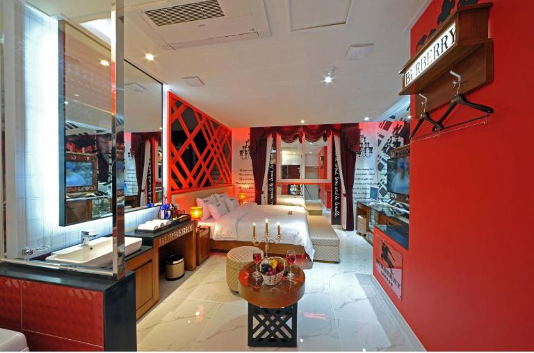 Others 5, Luxury Hotel, Muan