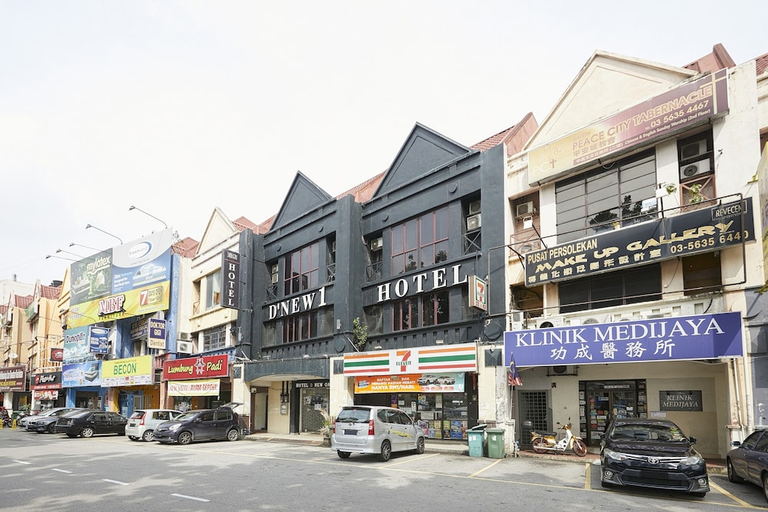Exterior & Views