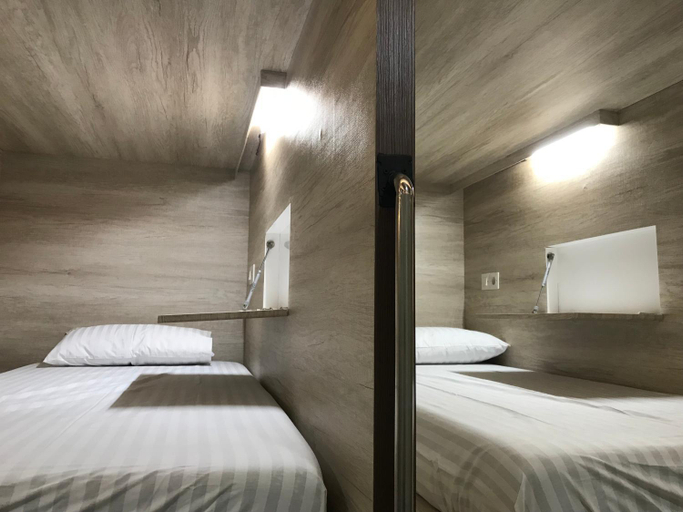 Bedroom 21