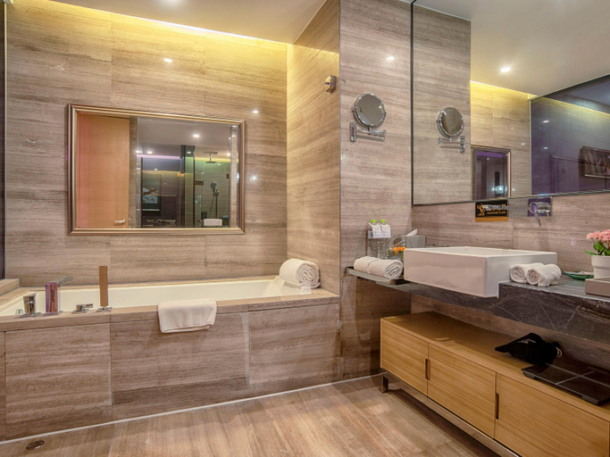 Bathroom 5, Grand Mercure Jinan Sunshine, Jinan