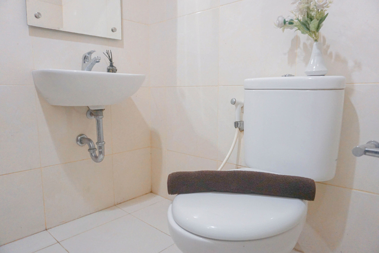 Bedroom 5, Nice And Comfortable Studio (No Kitchen) Apartment Elvis Tower, Cikarang