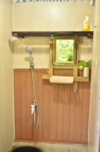 Bathroom 3, DA Family Mini Garden, Ranau